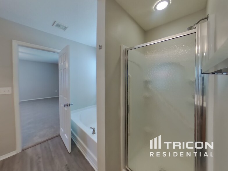 Building Photo - 11656 Huckba Ct