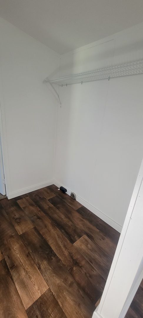 Building Photo - Ready to Move in
