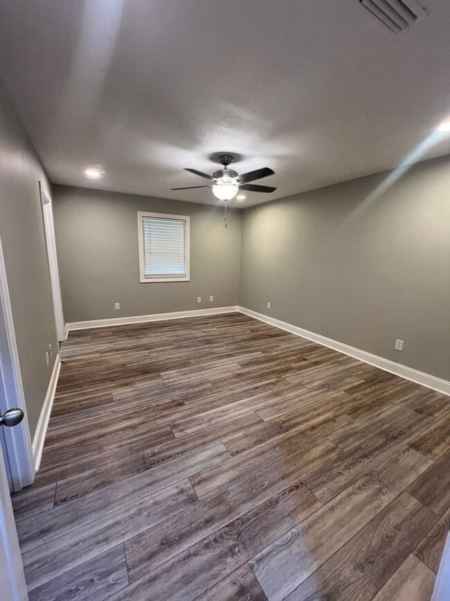 Building Photo - Available April!