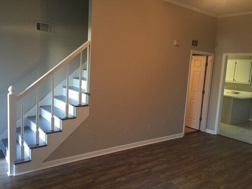 Building Photo - Hathorn