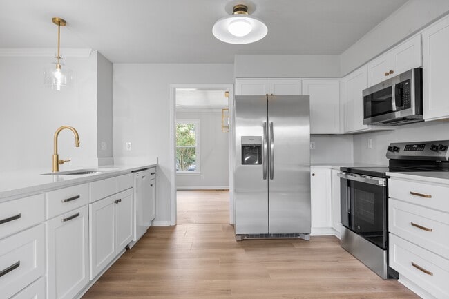 Building Photo - 4637 Chippendale Ct