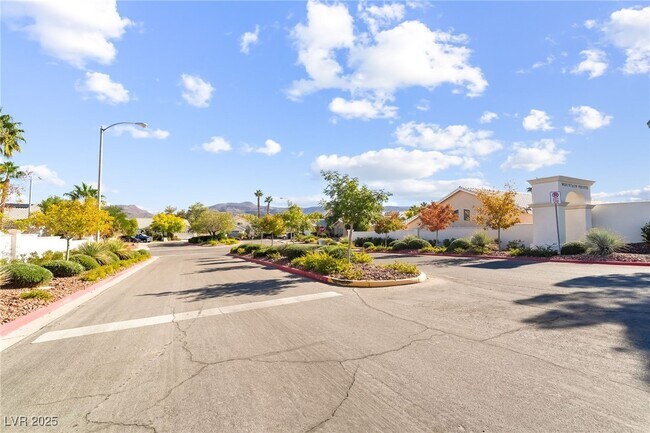 Building Photo - 74 Graythorn Mountain Ct