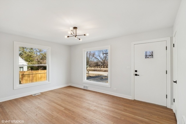 Building Photo - 1552 McCraren Rd
