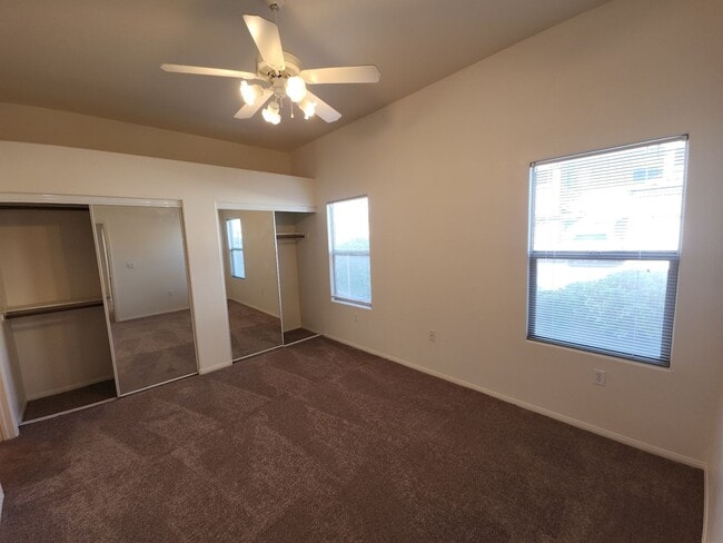 Building Photo - Beautiful 2 Bedroom / 2 Bath 1st floor Condo Unit in Sunset Cliffs.