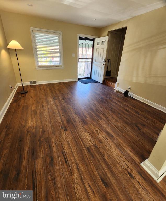 Primary Photo - 2330 14th Pl SE