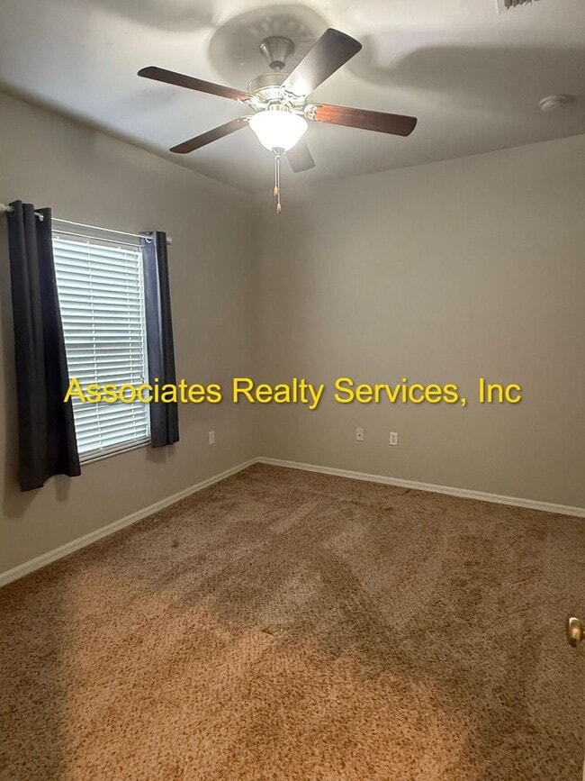 Building Photo - Spacious 4-Bedroom Home with Office in Portofino!  LOOK!