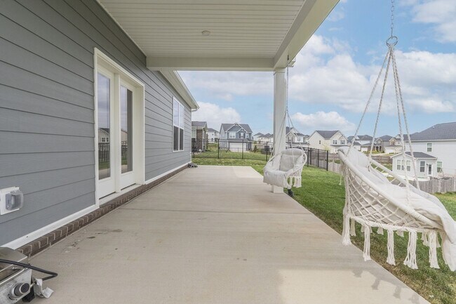 Building Photo - 945 Pleasant Ridge Run