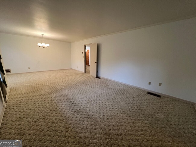 Building Photo - 215 Old Oxford Rd