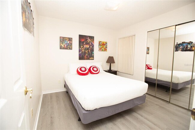 Building Photo - 2492 Sweetwater Club Cir