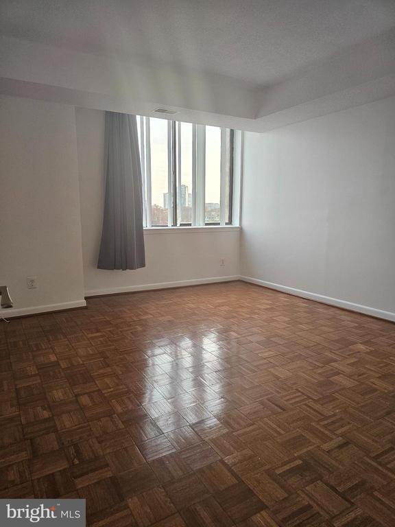 Building Photo - 3709 S George Mason Dr