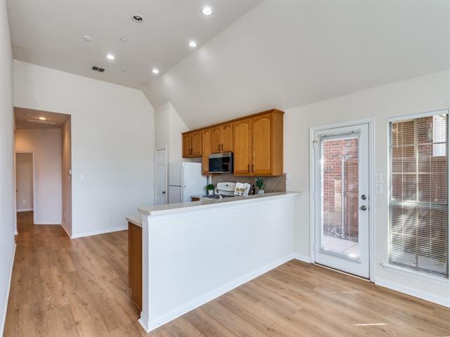 Building Photo - 2113 Broadstone Dr