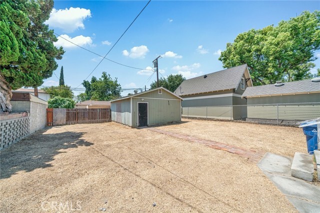 Building Photo - 220 E Kingsley Ave