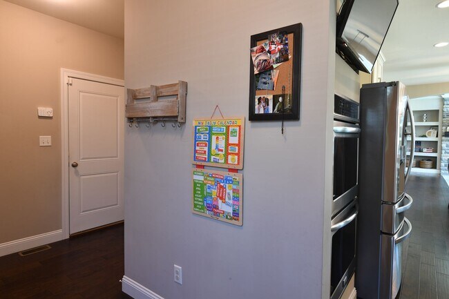 Building Photo - 72 Kimball Grove Ct