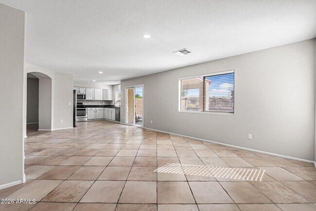 Building Photo - 7911 S 47th Ln