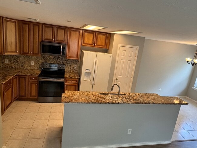 Building Photo - 226 S Walden Elms Cir