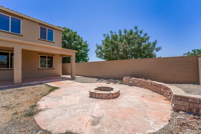 Building Photo - Live Large in Maricopa – Over 3,900 Sq Ft ...