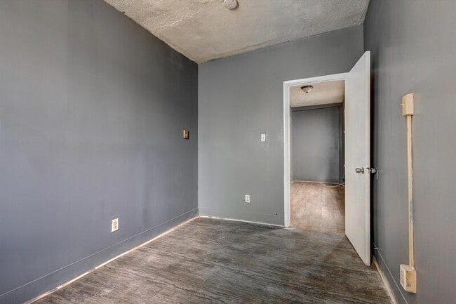 Building Photo - 189 Pennington Avenue - 1st floor