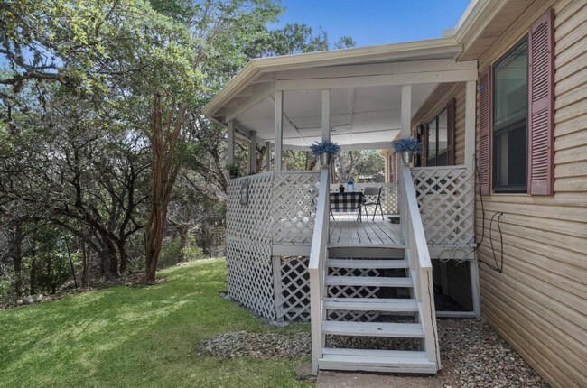 Building Photo - 1255 Songbird Dr