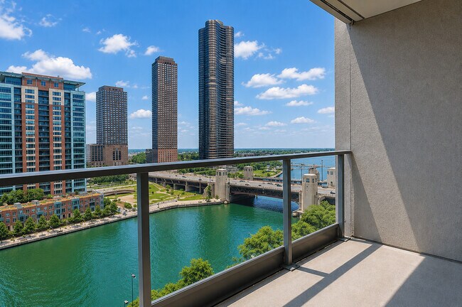 Building Photo - 420 E Waterside Dr