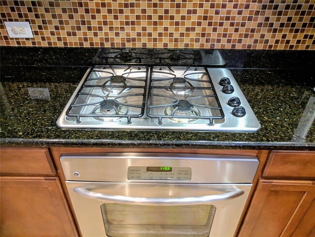 Building Photo - 3303 Marble Crest Dr