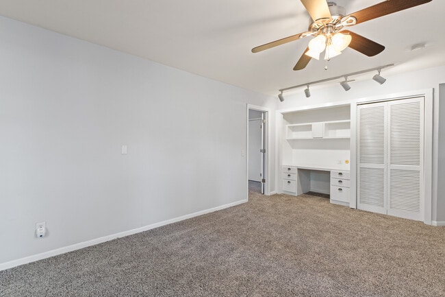 Building Photo - 22 E Hawthorne St