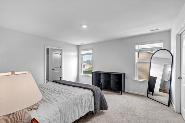 Building Photo - Ways Station Golf course community in Richmond Hill Plantation - 4 Bed/2.5 Bath