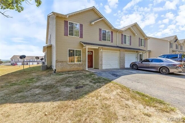 Building Photo - 1835 Woodland Trl