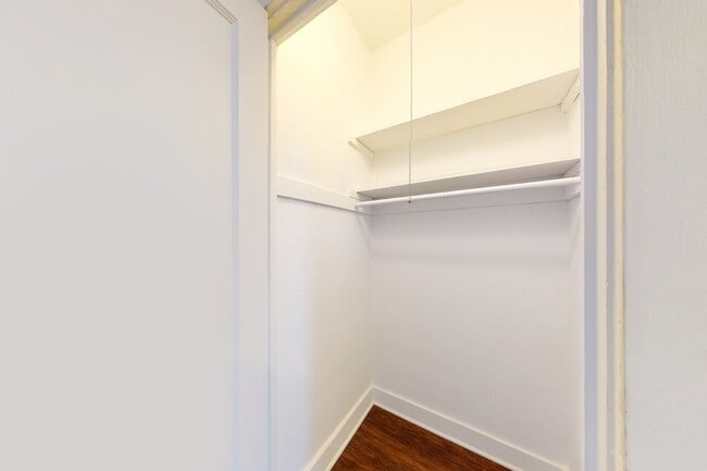 Floorplan - 5528-5532 S. Everett Avenue