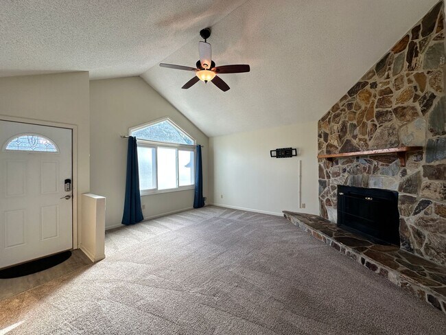 Building Photo - 3 Bed/2 Bath in Harlem, GA with Sunroom & ...