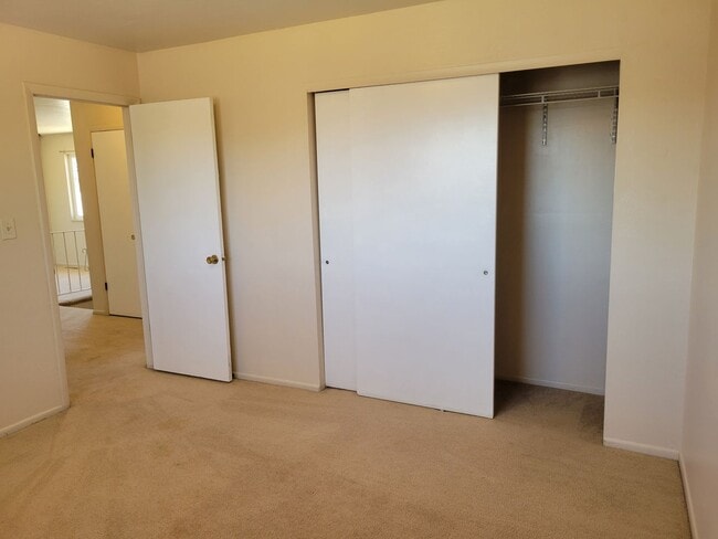 Building Photo - 4 Bed 2 Bath Allowing Pets - Available Now...