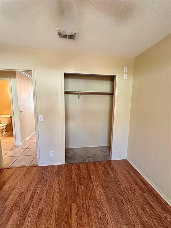 Building Photo - 6913 Sabrina Dr