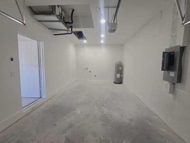 Building Photo - Brand New 2/2/1-PRIME SW LOCATION - Lehigh Acres