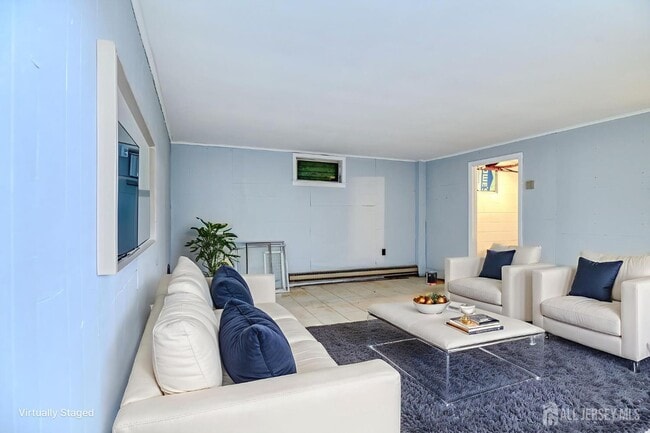 Building Photo - 345 Lincoln Blvd