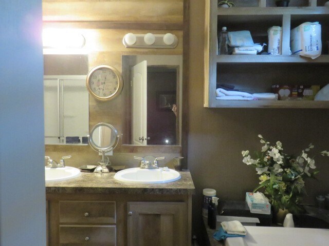 Building Photo - 12715 Aspen Dr