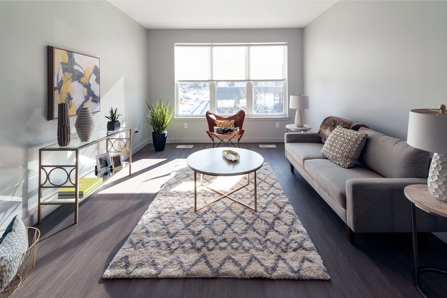 Building Photo - VIDA Apartments and Townhomes