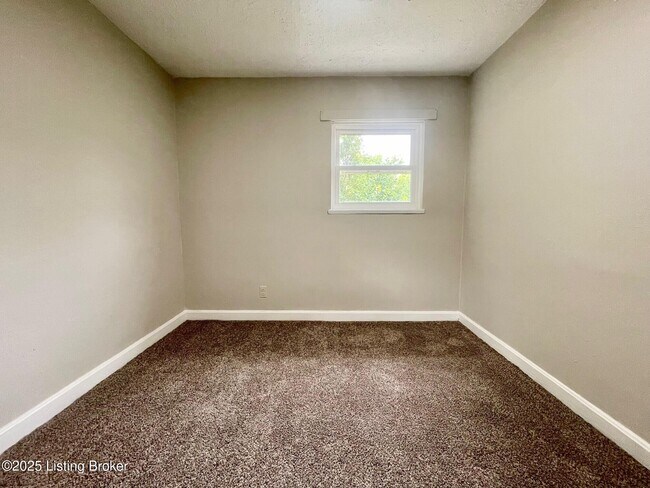 Building Photo - 4805 Seville Dr