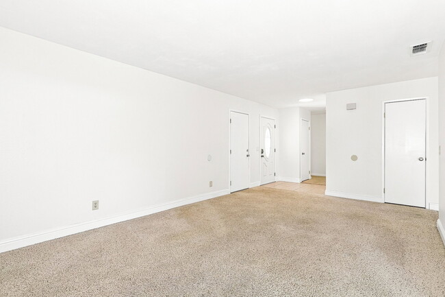 Building Photo - 7205 Dedrick Ct
