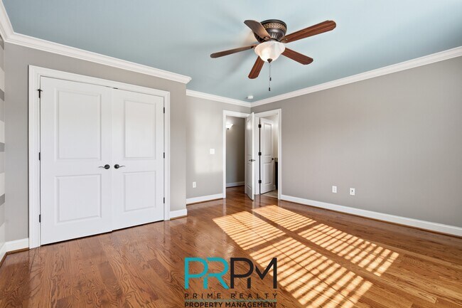 Building Photo - 129 Griffith Hill Way