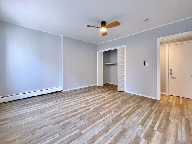 Building Photo - 259 3rd St