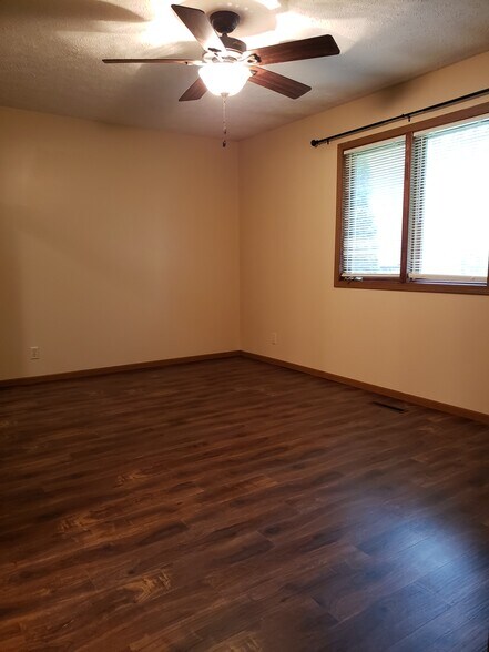 Bedroom #1 - 5501 S 32nd Cir