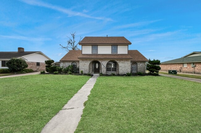 Building Photo - 15423 Ridingwood Dr