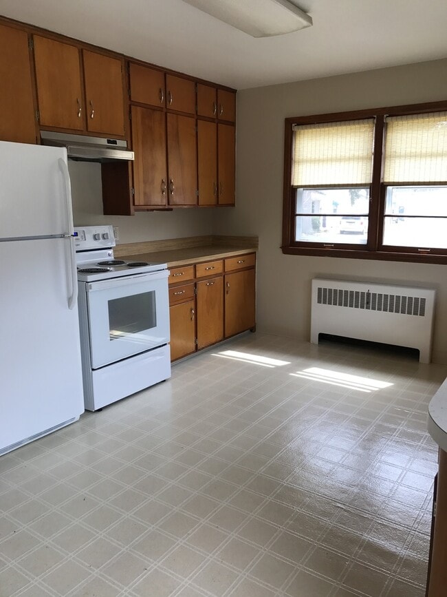 Building Photo - 3 bed 1.5 bath home in Coloma!