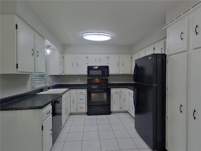 Building Photo - 3760 75th St E