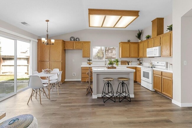 Building Photo - Coming in July!!! 3 Bedroom 2 bath!