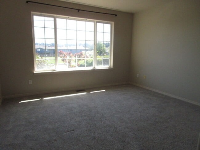 Building Photo - 127 S 18th St