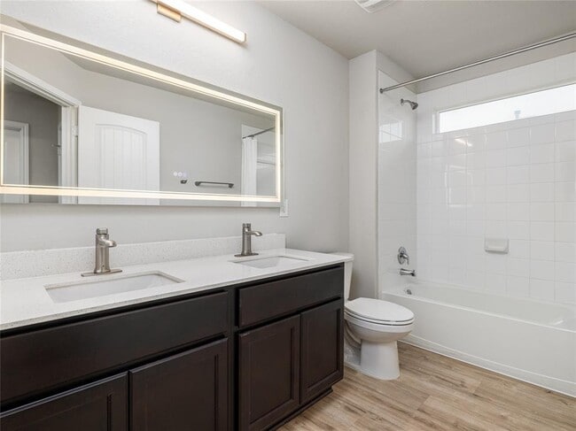 Building Photo - 121 Struss dr