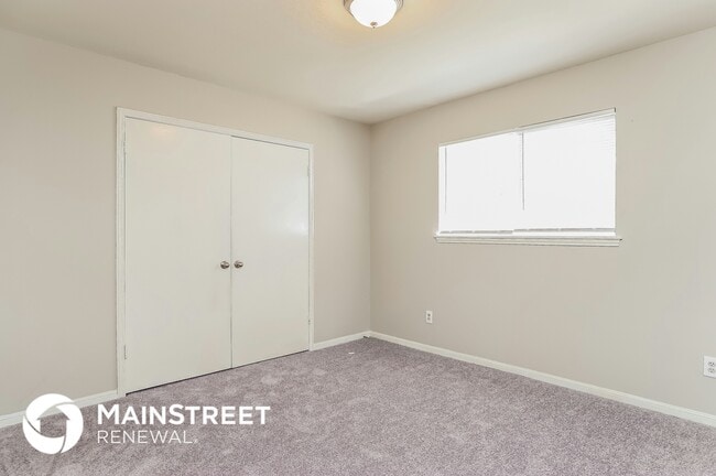 Building Photo - 1707 Corral Dr