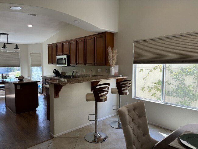 Building Photo - Furnished or Not! Gated, 3 Bedrooms, pool/spa