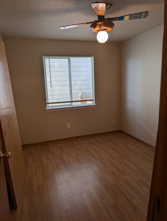 Building Photo - Spacious 4-Bed, 3-Bath Home for Rent in Be...
