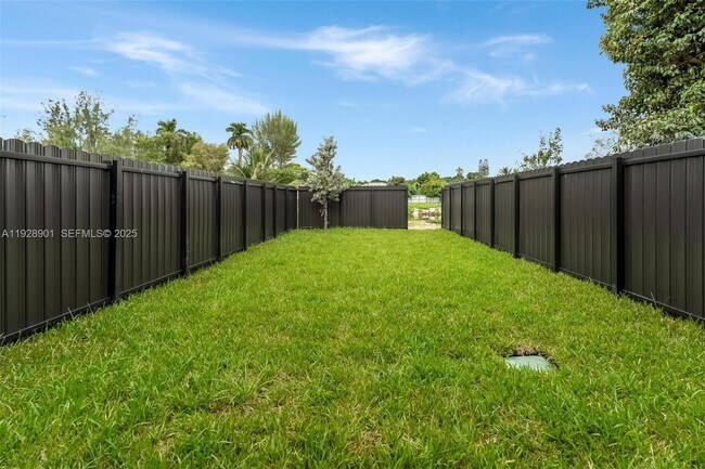 Building Photo - 1962 NW 107th St